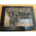 Boer War :Bronze Plaque  Ter Herinnering aan Vroue en Kinders wat in Konsentrasiekampe gesterf het