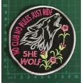 BDG791 Round She lone wolf badge patch