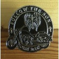 Follow the Son metal badge pin sturdy screw backside