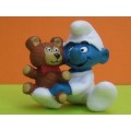 1984 SCHLEICH 20205  - BABY SMURF WITH TEDDY - PEYO - MADE IN CHINA