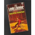 GUNS OF THE TIMBERLAND- LOUIS L`AMOUR