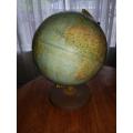Old Globe. The World Book Globe by Replogle