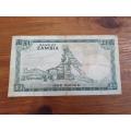 Zambia 1 Pound bank note. Please see pictures for condition.