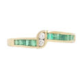 Diamond and Emerald Ring in 18k Yellow Gold- Size M
