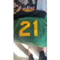 SA u/19 rugby player issue jersey (nr 21 on back)