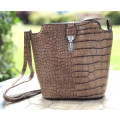 Croc Design Faux Leather Vinyl Material Fashion Cross Body Bag