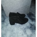 Shoes - Comfort Low Block Heel Shoes
