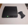 PlayStation 3 Slim 320GB + controller