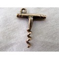 VERY RARE VINTAGE SOLID 9 CARAT GOLD WINE CORKSCREW CHARM FULLY MARKED
