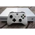 Xbox One S 1TB Console 4K Blu-Ray and Wireless Controller + 7 Games
