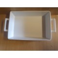 White Ovenware Dish (30cm x 20cm. height 7cm)