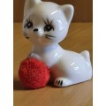 Small Cat Figurine - height 6cm width 4cm