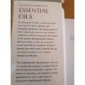 Illustrated Elements of Essential Oils - Guide to the medicinal and therapeutic uses: Julia Lawless