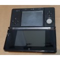Nintendo 3DS ( Very Good Condition) + 3 Games