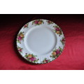 Royal Albert "Old Country Roses" 8 x Dinner Plates & 8 x Salad Plates - Collections or Courier!