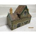 OO/HO SCALE HORNBY STATION BUILDING - LOT 283L