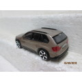 BBURAGO- 1:43 SCALE- BMW X5 - LOT 948R