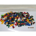 LEGO ASSORTED PIECES (2 LITRE CONTAINER FULL) - LOT 213V
