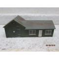 OO SCALE : HORNBY HOBBIES SHED (RESIN TYPE) - LOT 20X