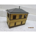 OO SCALE : DOUBLE STOREY CONTROL TOWER - LOT 680X