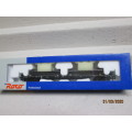 HO SCALE : ROCO LONG FLAT CAR WITH METAL LOAD (BOXED) - LOT 890z