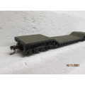 HO SCALE : BACHMANN : 52 FOOT CENTRE DEPRESSED FLAT CAR - BOXED