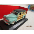 1:43 SCALE : ROAD SIGNATURE : FORD WOODIE 1948 - BOXED