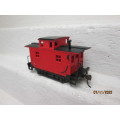 HO SCALE : BACHMAN : SHORT OLD STYLE CABOOSE