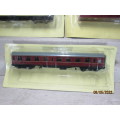OO SCALE : BRITISH COACH - X2 - BOXED