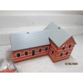 OO SCALE : L-SHAPED RAILWAY STATION BUILDING