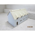 OO SCALE : DOUBLE STORY THATCH ROOF BUILDING