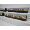 OO SCALE - TRIANG - GREAT WESTERN COACHES - X4