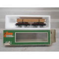 HO  SCALE - LIMA - TWIN WAGON WITH WOOD LOAD - BOXED