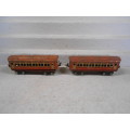O SCALE - LIONEL LINES - RED PASSENGER COACHES - X2
