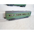 O SCALE - LIONEL LINES - GREEN PASSENGER COACHES - X2