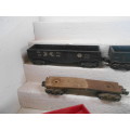 O SCALE - LIONEL LINES - GOODS WAGONS - X5 + SPARES