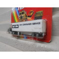 HO SCALE - YATMING - TRUCK WITH ZCS CONTAINER TRAILER -BOXED