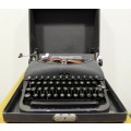 Remington Model 5 - Traveling typewriter - A lovely unit - Bid Now !!