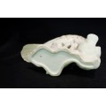 Bird with chick - Porcelain - Beautiful! - Low price! Bid Now!!!
