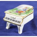 Limoges - Piano trinket holder - Victorian couple at a picnic - Stunning!! Bid now!!