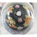 Lidded Oriental Vase - Exceptional Detail! - Bid Now!!