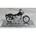 Maisto - Harley Davidson - 2002 FXDL Dyna low Rider - 1:18 Scale Model - Bid Now!!