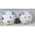 Character Salt & Pepper Set - Blue & White Pigs - Beautiful! - Bid Now!!!