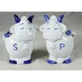 Character Salt & Pepper Set - Cows - Beautiful! - Bid Now!!!