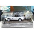 James Bond 007 with magazine - BMW Z8 #4 - The World is Not Enough - Bid Now!!