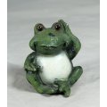 Frog with feet on ear -  Gorgeous! - Bid Now!!!