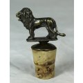 STUNNING WINE BOTTLE STOPPER WITH METAL LION - BID NOW!!!