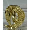 BROOCH GOLD COLORED (BEAUTIFUL) -BID NOW!!