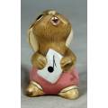 PENDELFIN HAND PAINTED STONE CRAFT RABBIT HOLDING A MUSICAL NOTE (ROLLY)-BID NOW!!!