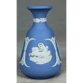 CLASSIC WEDGEWOOD SMALL VASE - BID NOW